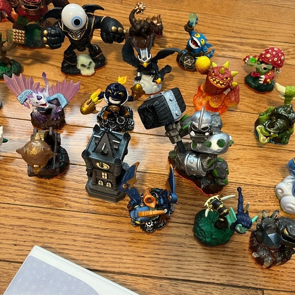 Skylander Activision Bundle Collections Deal- All in Pictures Included- - Picture 5 of 9
